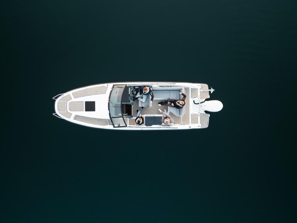 Yamarin Cross boat