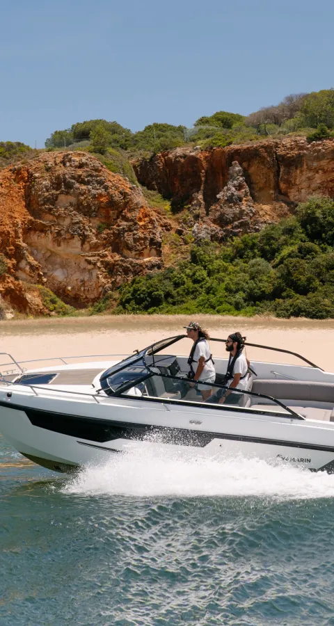 Yamarin 67 Day Cruiser motor boat