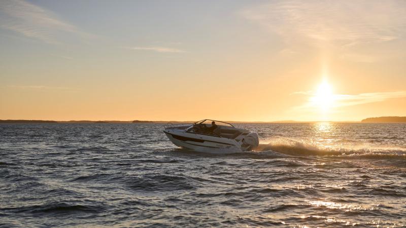 Yamarin 67 Day Cruiser motor boat