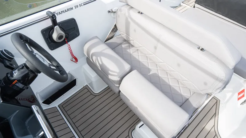 Yamarin 59 Side Console